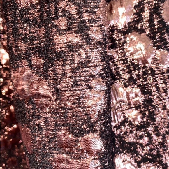 Alice + Olivia Pia Metallic Rosegold Skirt - Picture 7 of 7